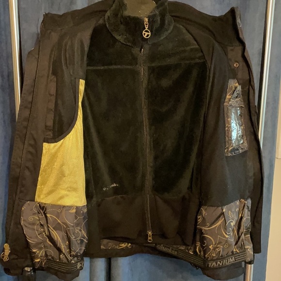 Columbia Titanium Jacket - Picture 6 of 16